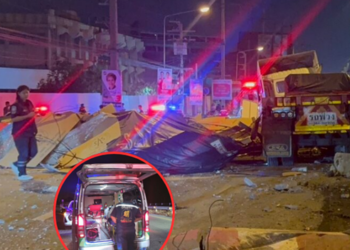 เมาหนักจำไม่ได้! โชเฟอร์ซดเหล้า 1 ขวด ซิ่งรถบรรทุกชนแนวก่อสร้าง ปิดถนนยาว 2 ชม.