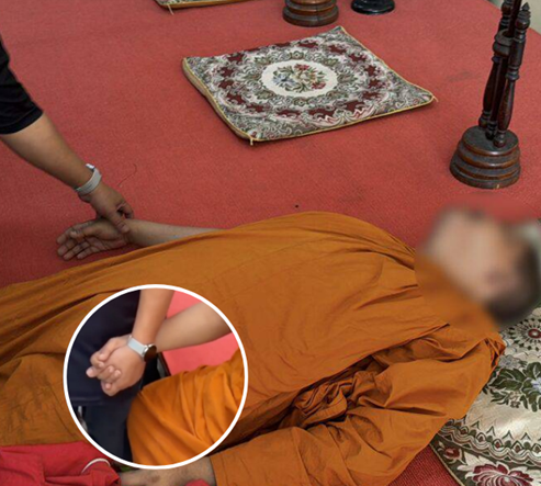 ขนลุกทั้งงาน! พระลูกวัดตัวสั่น-เสียงสั่น กลางพิธีรดน้ำศพ อ้างผู้ตายเข้าสิงมาสั่งเสียญาติ