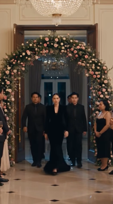[ครบชุด] ไฮโซสาวตบหน้ารปภ. หนุ่มกลางงานหรู ก่อนต้องช็อกตาค้างเมื่อท่านประธานหญิงพาบอดี้การ์ดก้มหัวคำนับเขาเงียบๆ