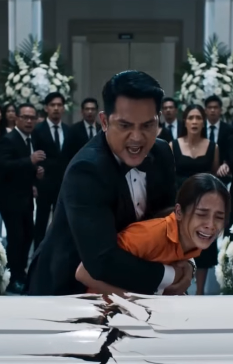 [ครบชุด] นักโทษหญิงชุดส้มถือขวานจามโลงศพแตก เสียงกรีดร้อง “เธอยังไม่ตาย!” ทำเอาคนทั้งงานศพช็อกค้าง!