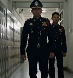 [ครบชุด] เตะเก้าอี้ครูพิการล้มเย้ยหยัน! นายพลติดดาวก้มกราบคุกเข่ากอดทั้งน้ำตา เด็กเกเรยืนช็อกตาค้าง!